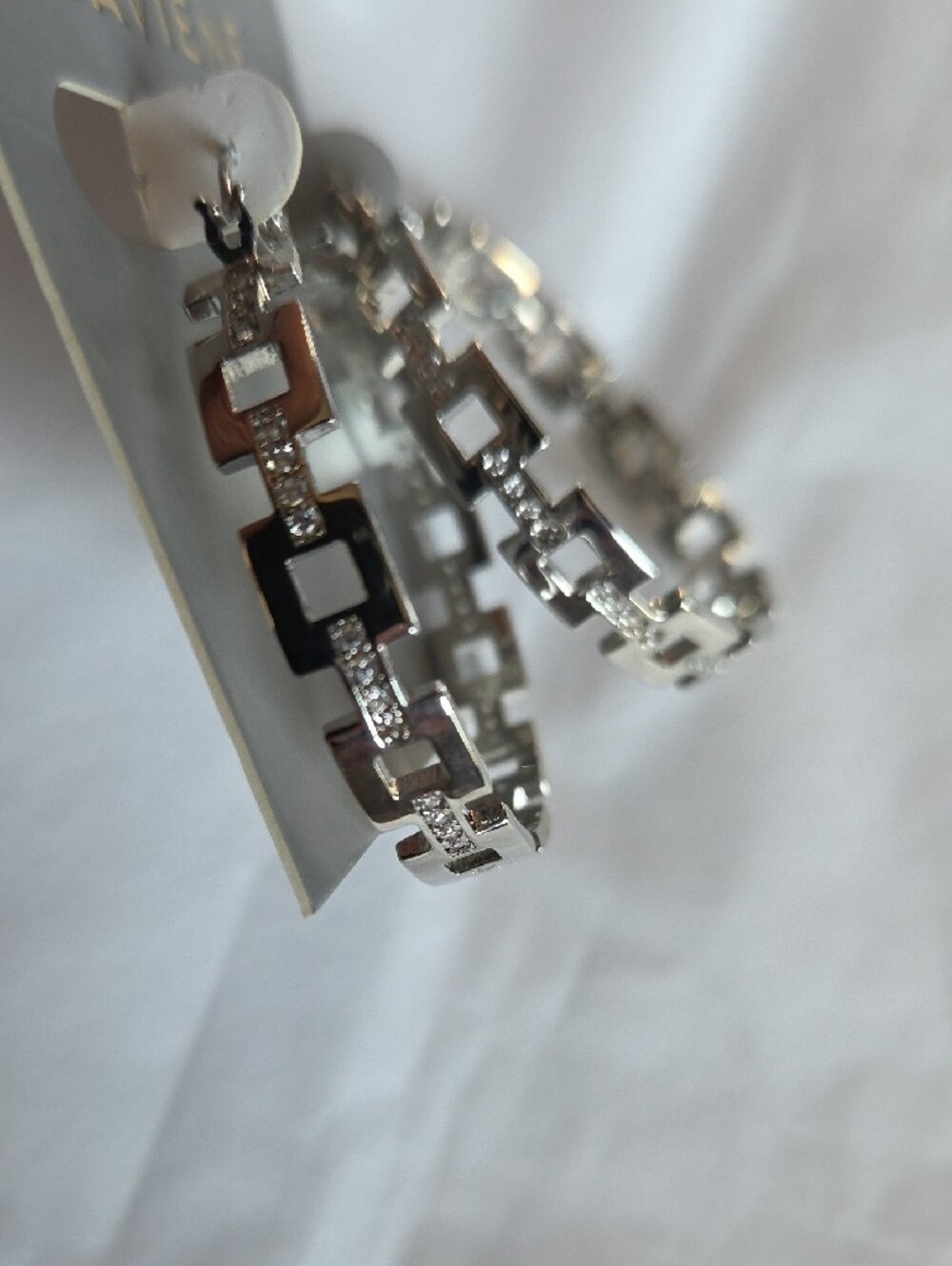 Saviene chain link hoop earrings - Picture 8 of 9